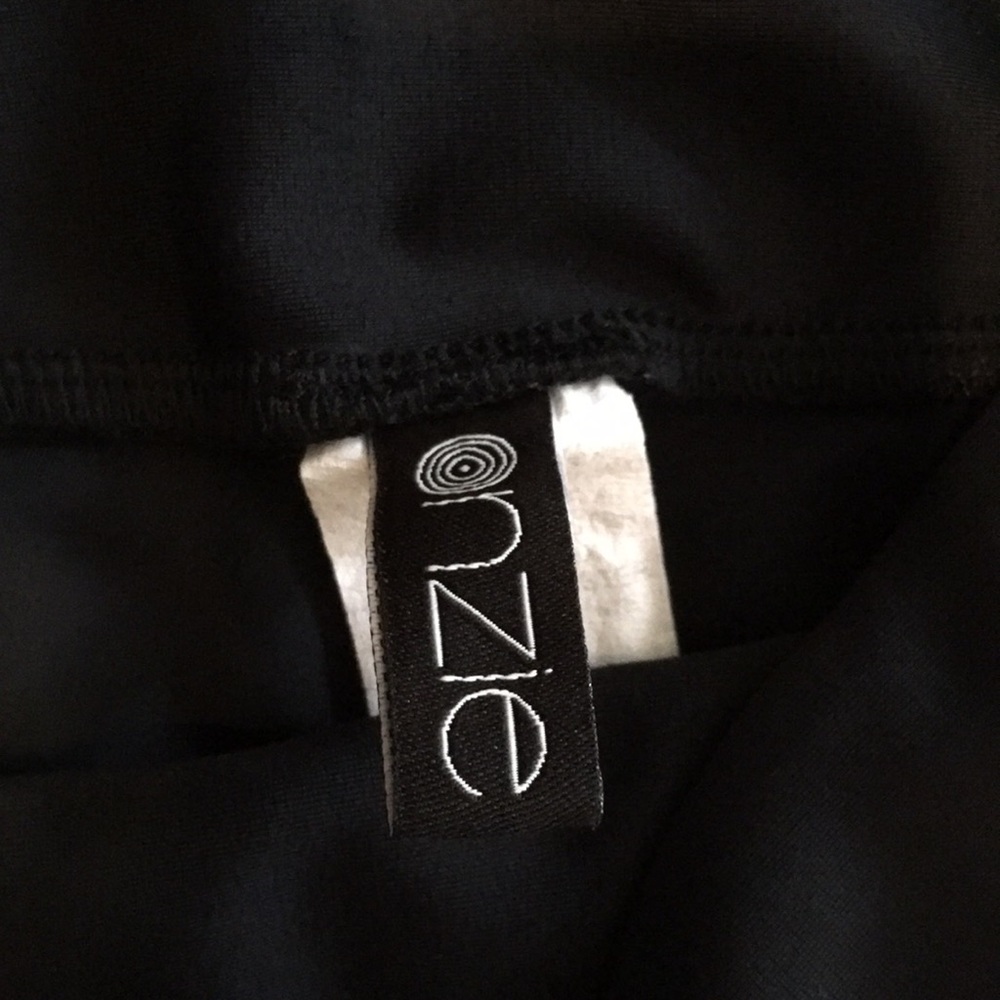 Onzie capris - Picture 2 of 2